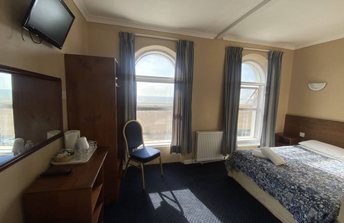 Folkestone Hotel | OYO Gran Canaria Hotel