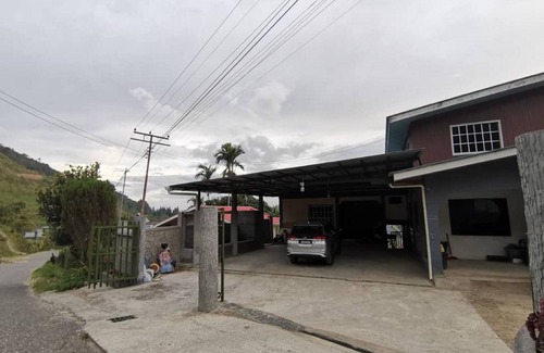 Gana-Gana House | OYO Home 90704 Kds Garden & Stay