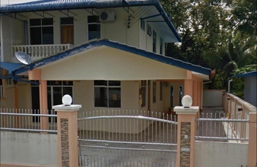 Sibu House | OYO Homes 90310 E Homestay Permai Timur