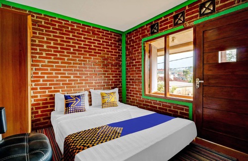 Lembang Hotel | OYO Homes 90850 Cibeunying Eco Tourism Homestay Cibodas Maribaya 2