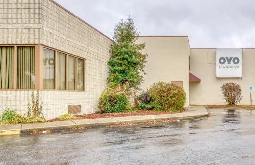 Burlington Hotel | OYO Hotel Burlington South