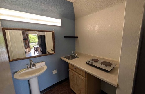 Cartersville Hotel | OYO Hotel Catersville GA