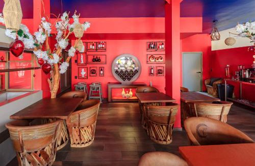 Downtown Guadalajara Hotel | OYO Hotel Colon Express