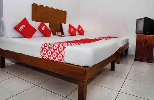 Loreto Hotel | OYO Hotel Miramar, Loreto