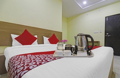 Hyderabad Hotel | OYO Hotel R Square