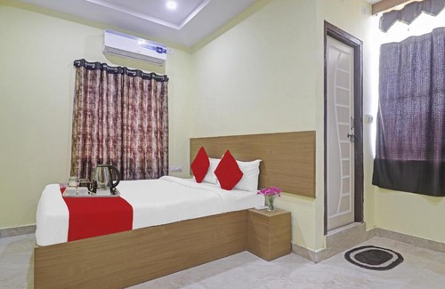 Hyderabad Hotel | OYO Hotel R Square