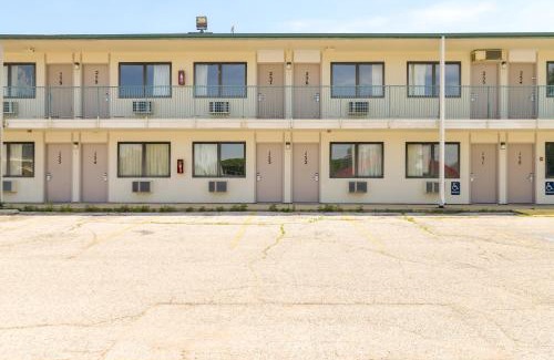 South Bend Hotel | OYO Hotel South Bend - Campus
