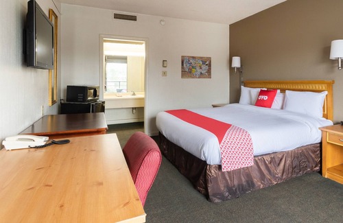 Sumter Hotel | OYO Hotel Sumter SC Downtown