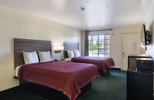 San Antonio Hotel | OYO Inn & Suites Medical Center San Antonio