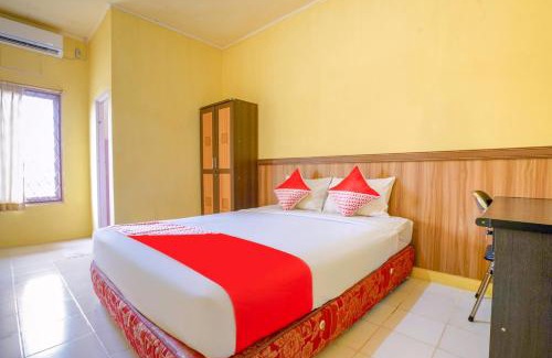 Palembang Hotel | OYO Life 2502 Syariah Triantama Kost