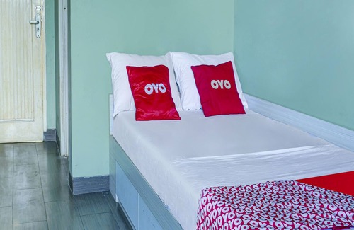 Karawang Hotel | OYO Life 91205 Rindang Guesthouse Syariah