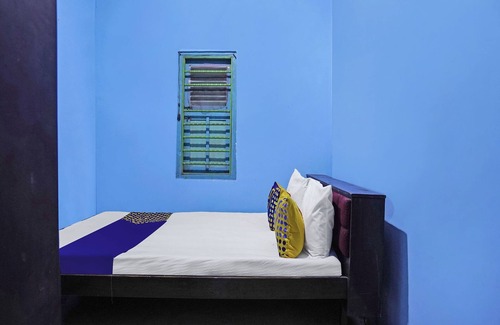 Surabaya Hotel | OYO Life 91859 Kost Budhe Syariah
