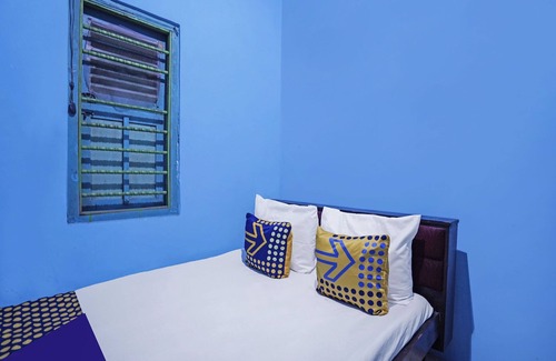 Surabaya Hotel | OYO Life 91859 Kost Budhe Syariah