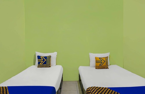 Malang Hotel | OYO Life 92474 Penginapan Rusunawa Ii