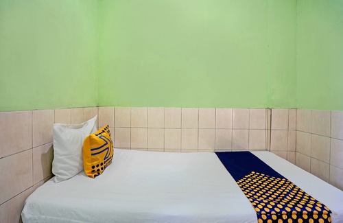 Surabaya Hotel | OYO Life 92653 Homestay Griya Nautika Syariah