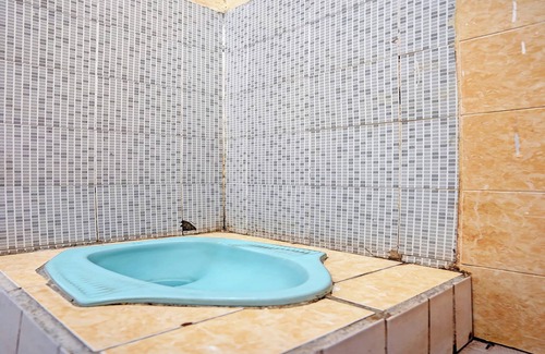 Surabaya Hotel | OYO Life 92653 Homestay Griya Nautika Syariah