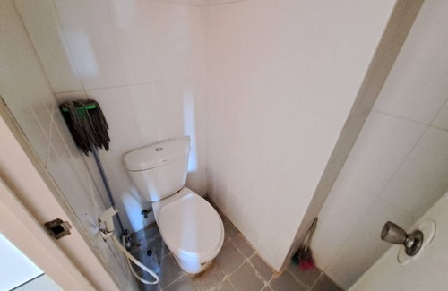 Karawang Hotel | OYO Life 93139 Apartemen Grand Sentraland By Evi