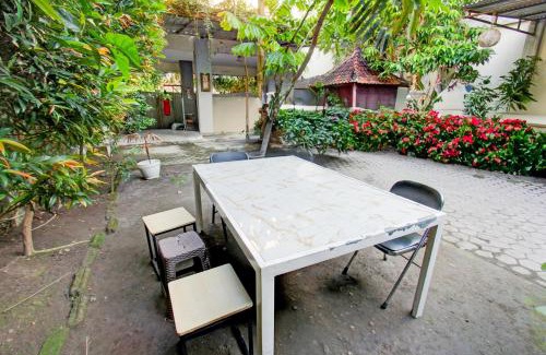 Mataram Hotel | OYO Life 93257 Kos Anugerah