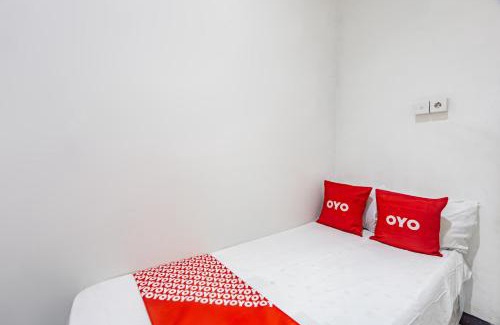 Surabaya Hotel | OYO Life 93977 Suterejo Homestay Syariah