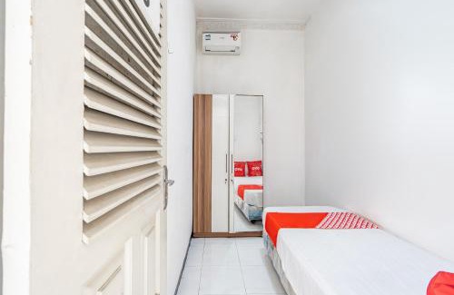 Surabaya Hotel | OYO Life 93977 Suterejo Homestay Syariah