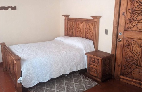 Tzintzuntzan Hotel | OYO Los Alcatraces