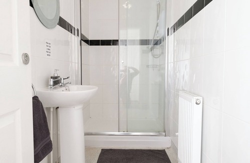 Shanklin Hotel | OYO Mayfair Hotel - Isle Of Wight