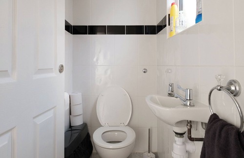 Shanklin Hotel | OYO Mayfair Hotel - Isle Of Wight