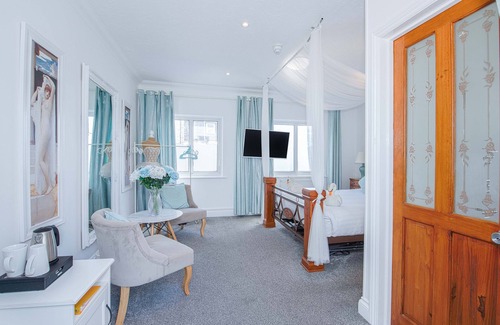 Clacton-on-Sea Hotel | OYO Pier Hotel