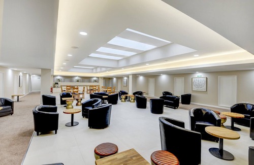Plymouth Hotel | OYO Plymouth Central Hotel
