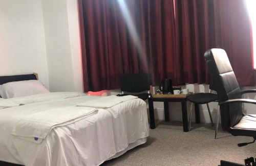 Valentines Bed & Breakfast | OYO Saji Hotel Illford