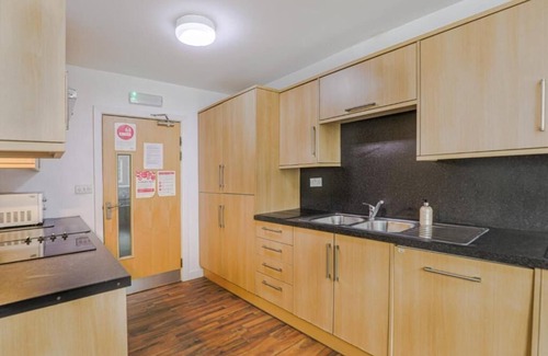 Leicester City Centre Hotel | OYO Sangha House - Short Stays