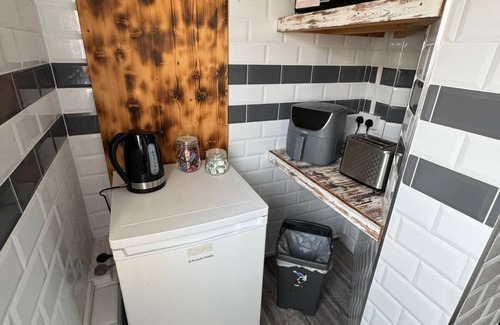 Newquay Cabin | OYO Shore Surf Lodge