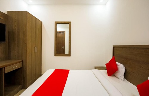 Mahipalpur Extension Hotel | OYO Stars Villa