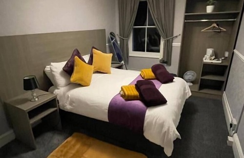 Penrith Hotel | OYO The Castlegate Arms