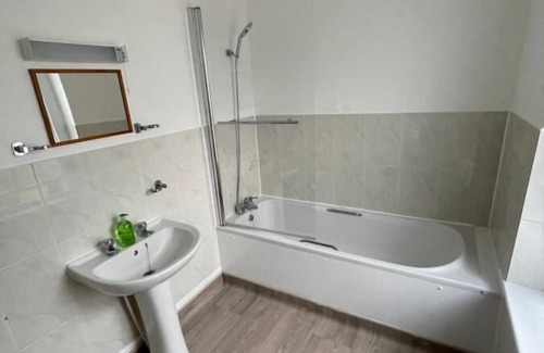 Penrith Hotel | OYO The Castlegate Arms
