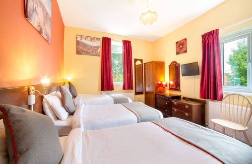 Newcastle-upon-Tyne Hotel | OYO The Royal Hotel