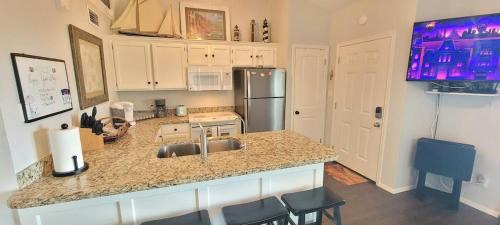 Port Isabel Apartment | Oyster Cove condo