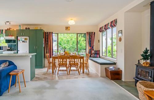 Cooks Beach House | Oyster Haven - Cooks Beach Holiday Home