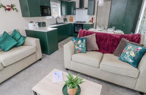 Hasguard Cross House | Oyster Lodge