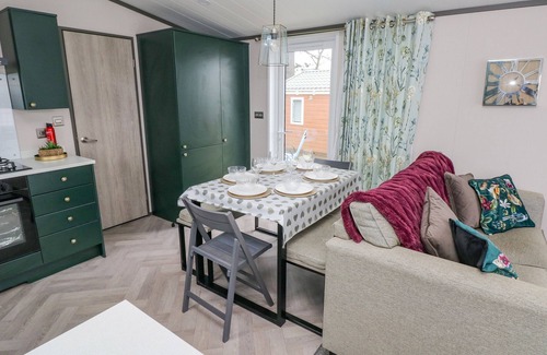 Hasguard Cross Cottage | OYSTER LODGE, pet friendly, character holiday cottage in Little Haven