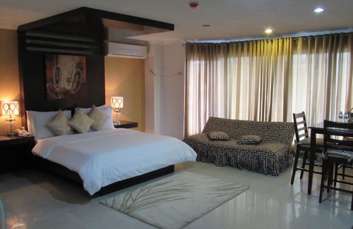San Dionisio Hotel | Oyster Plaza Hotel