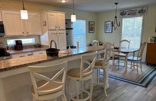 Daufuskie Island House | Oyster Republic Cottage Boat Slip! Walk to Marina!