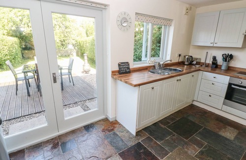 Llangwm Cottage | OYSTERBANK COTTAGE, family friendly in Llangwm, Pembrokeshire
