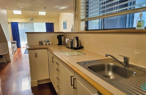 Cams Wharf Villa | Oystercatcher at Raffertys Resort- family villa