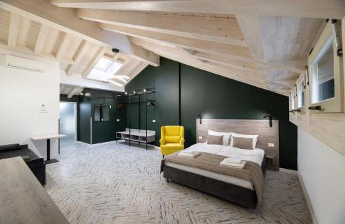 Lviv City Center Hotel | Oysters & Bubbles Gastro Hotel. Rynok square