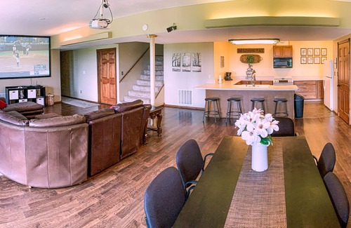 Reeds Spring Bed & Breakfast | Ozark Family Retreat and Tree-house