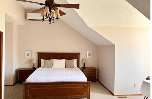 Ponce De Leon Bed & Breakfast | Ozark Misty Morning Suite