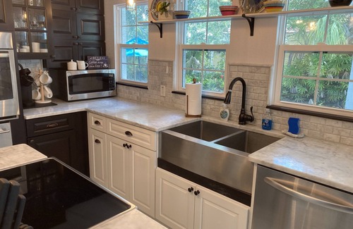 Ozona House | Ozona Bungalow&Guesthouse! Pet friendly, slps 8, 3 blks to Trail, brewery & eats