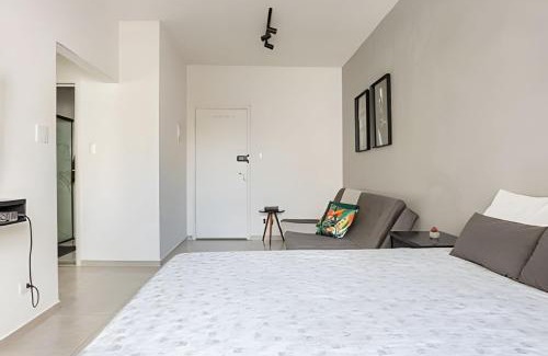 Sao Vicente House | Pé na Areia, com Vaga de Garagem