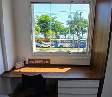 Embare Apartment | Pé na Areia em Santos: Sol, Mar e Netflix